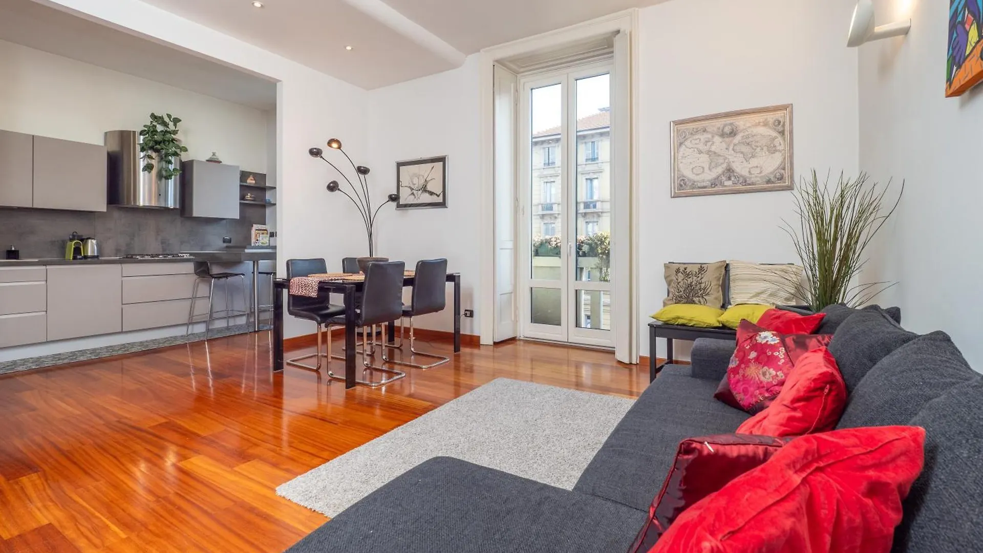 Luxury Residence In The Most Iconic Avenue Of Milan Italy