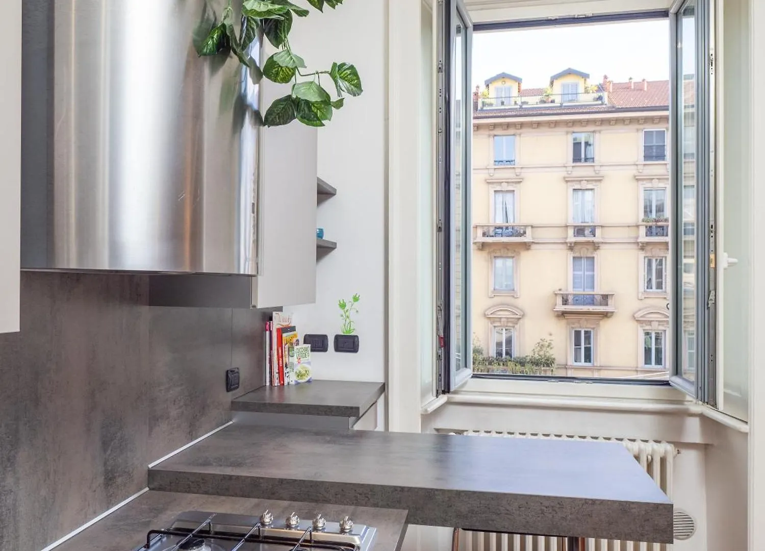 Apartment Luxury Residence In The Most Iconic Avenue Of Milan Italy