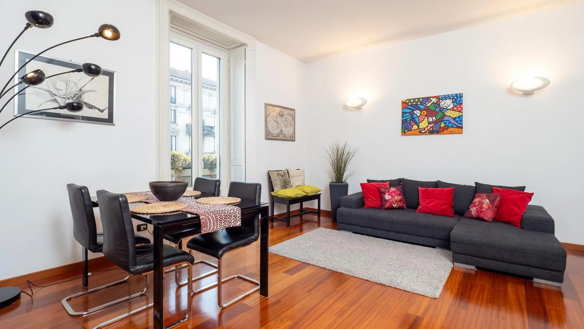 Apartment Luxury Residence In The Most Iconic Avenue Of Milan Italy