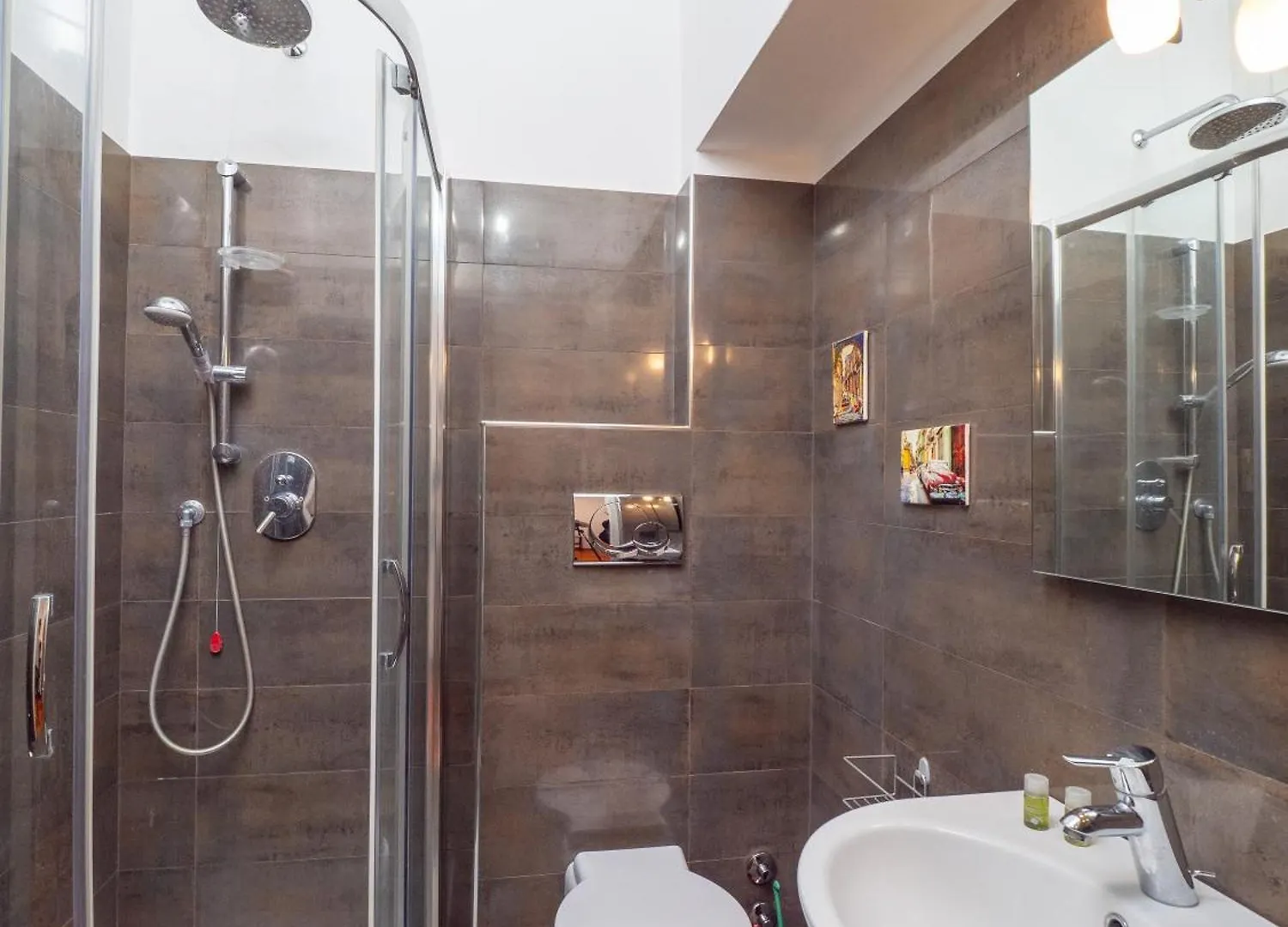 Apartment Luxury Residence In The Most Iconic Avenue Of Milan