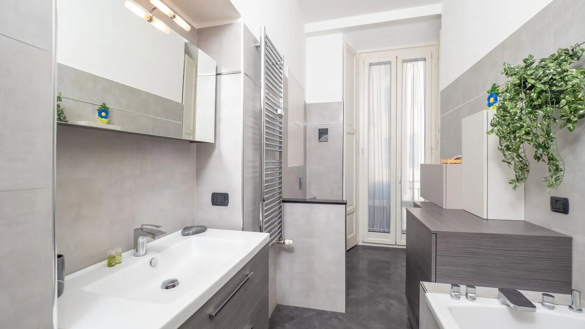 Luxury Residence In The Most Iconic Avenue Of Milan